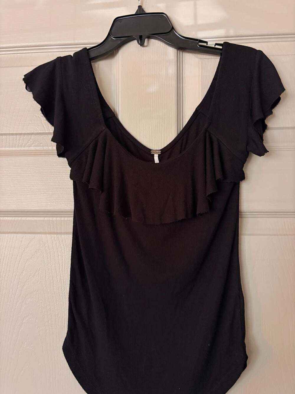 Free People Ruffle Trim Top Size M Black Short Sleeve Ribbed Scoop Neck